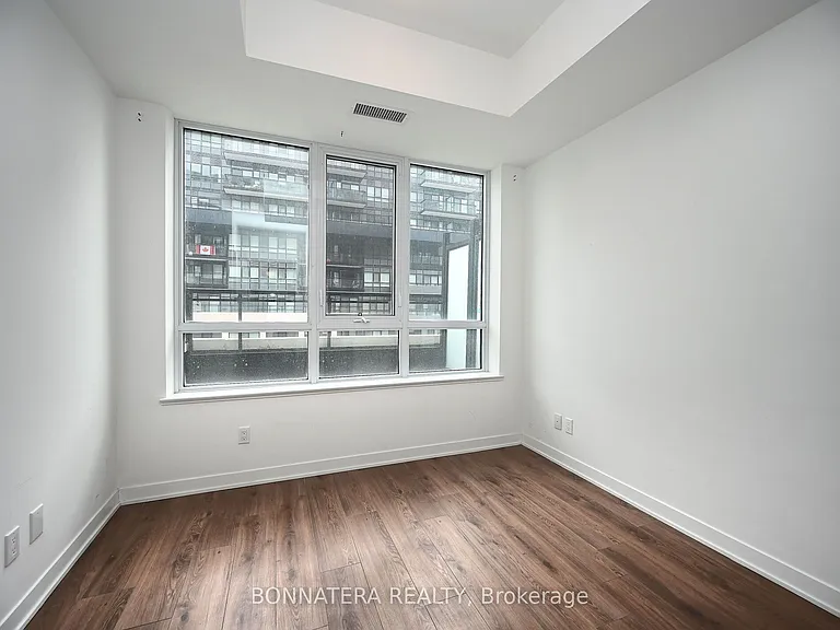 405 Dundas St W #319 — Photo 27