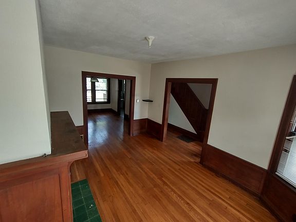 4th image of 1542 W Alexandrine St