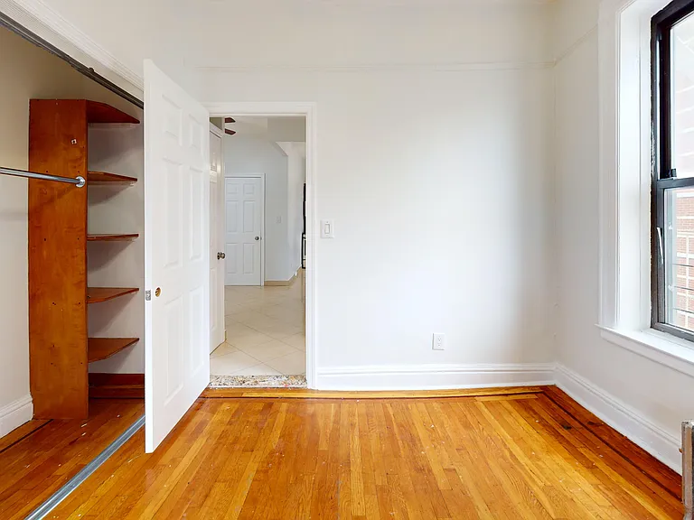 610 W 196th St #6A — Photo 8
