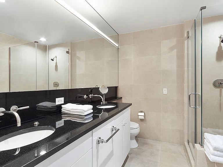 60 E 55th St #14D — Photo 5