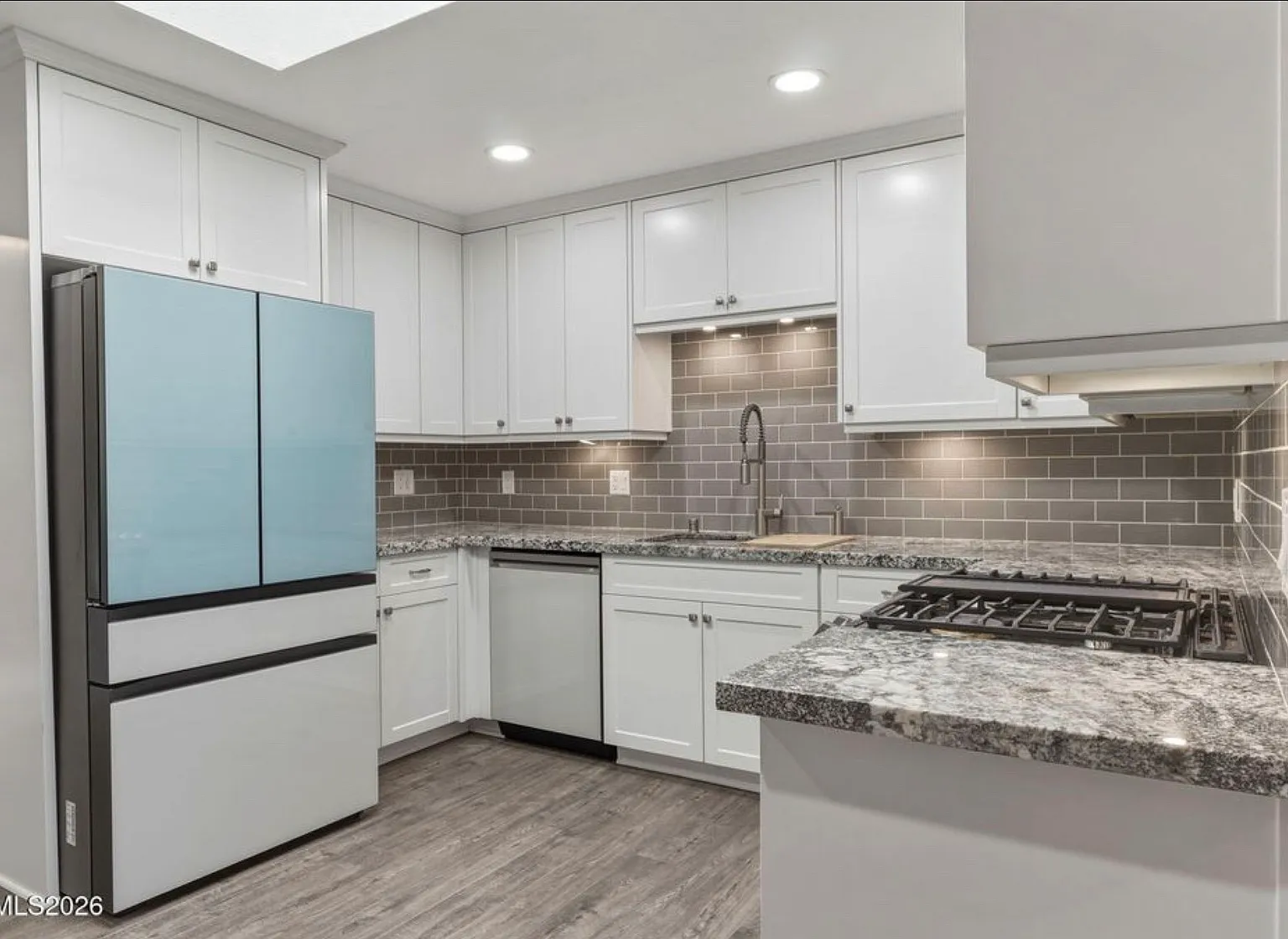 4 bed, 2063 sqft, $3,200 — Photo 3