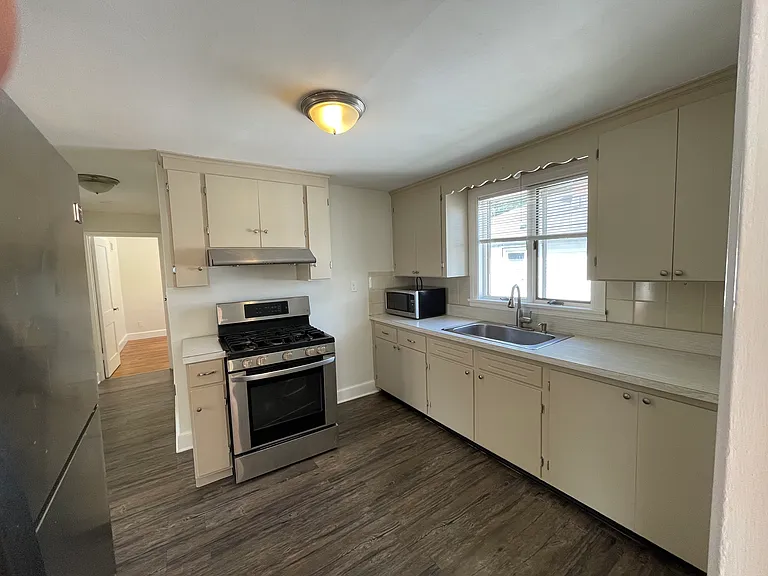 36 Barstow St #2 — Photo 2