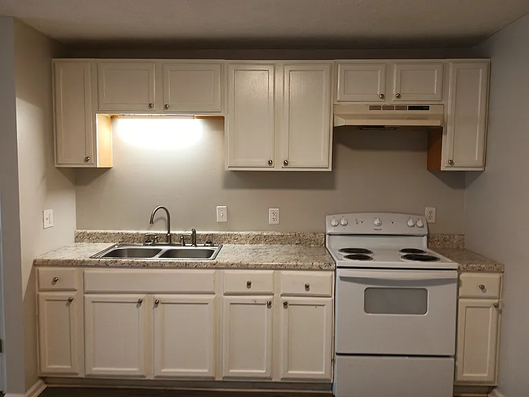 263 Tinker Hill Cv #B — Photo 2