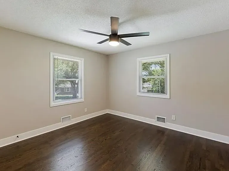 11027 Monroe Ct — Photo 5