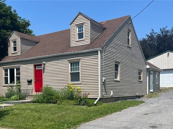 169 W Sherman Ave, Newark, NY 14513