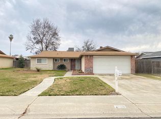 4223 W Country Ave, Visalia, CA 93277