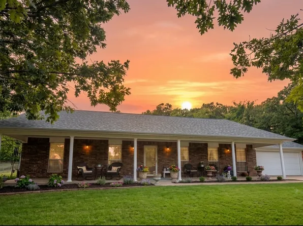 307 Mission Dr N, Poteau, OK 74953