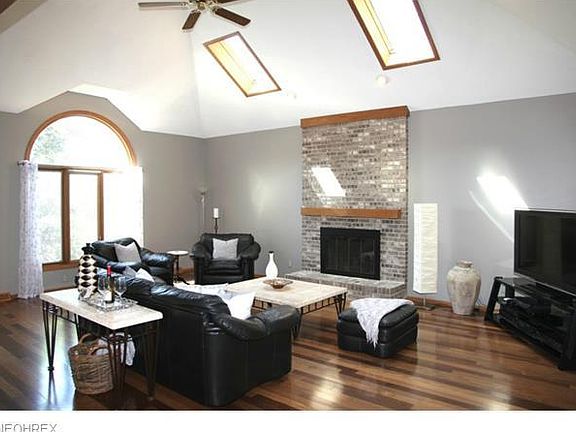 4th image of 1239 Red Bush Ln
