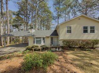 1018 Chartley Dr SW, Lilburn, GA 30047