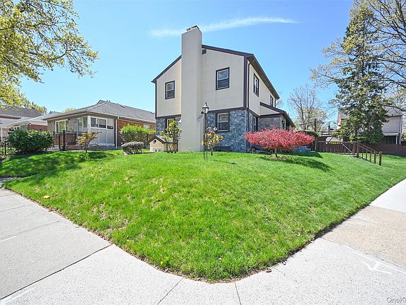 4th image of 223-14 Kingsbury Avenue