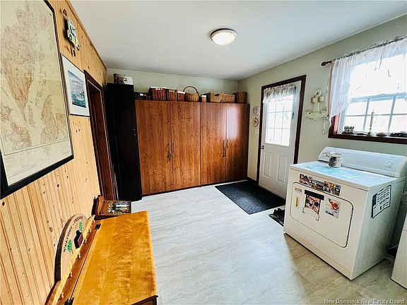 3rd image of 30 Stover Rd
