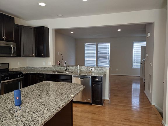 3rd image of 4903 Forest Pines Dr