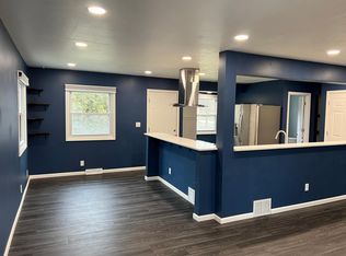 5537 Rainbow Dr, Greendale, WI 53129