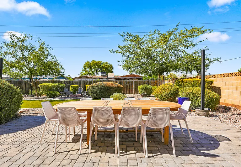 2162 E Concorda Dr — Photo 37