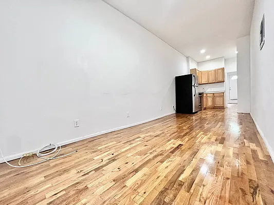 Rented by Coda Real Estate NYC | media 9