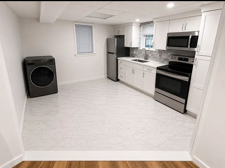 81 W Shore Dr #1 — Photo 1