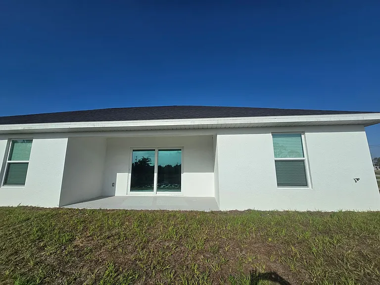 4309 NE 20th Ct — Photo 32