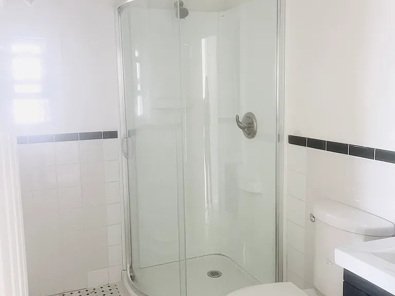 516 Market St — Photo 17