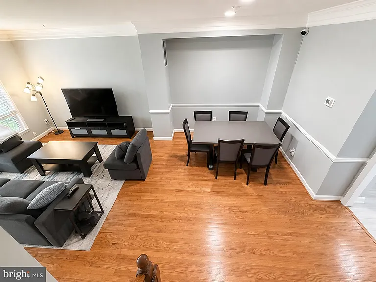 506 Fallsgrove Dr — Photo 5