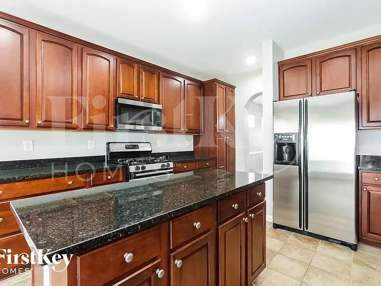 1490 Scenic View Trce — Photo 4