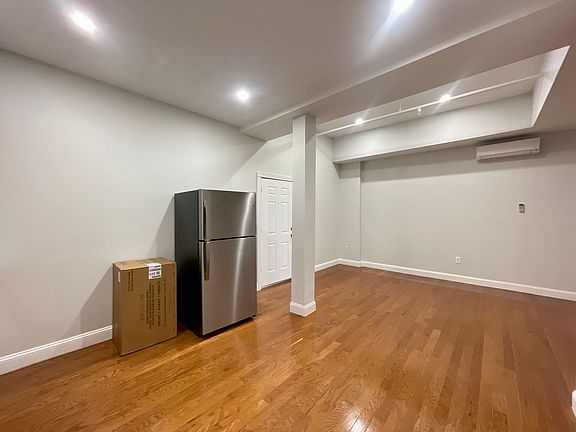 5th image of 1027 Ridge Ave APT 503