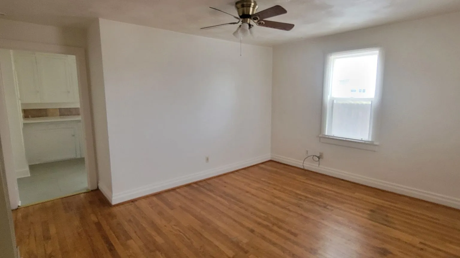 2 bedroom 1 bath house — Photo 2