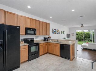 5014 White Sanderling Ct, Tampa, FL 33619