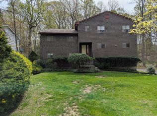 45 Sundance Dr, Cos Cob, CT 06807