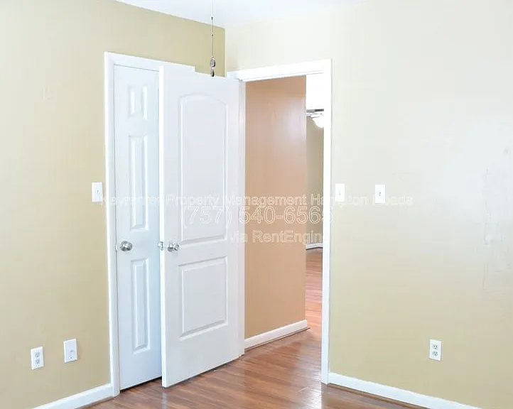 826 Maywood Cir — Photo 19