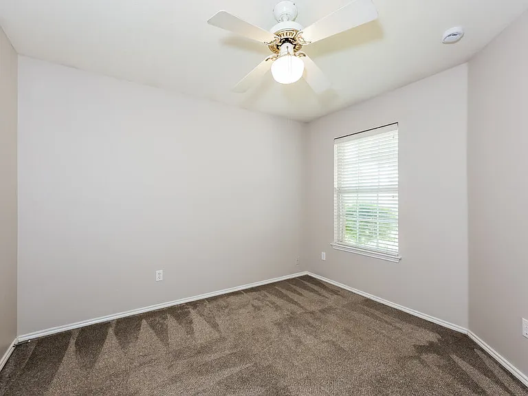 2268 Bresee Dr — Photo 12