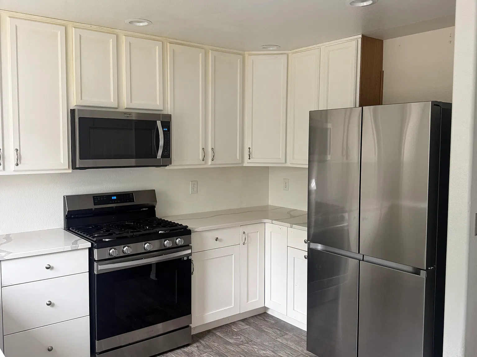 4 bed, 3.5 bath, 1646 sqft, $2,600 — Photo 3
