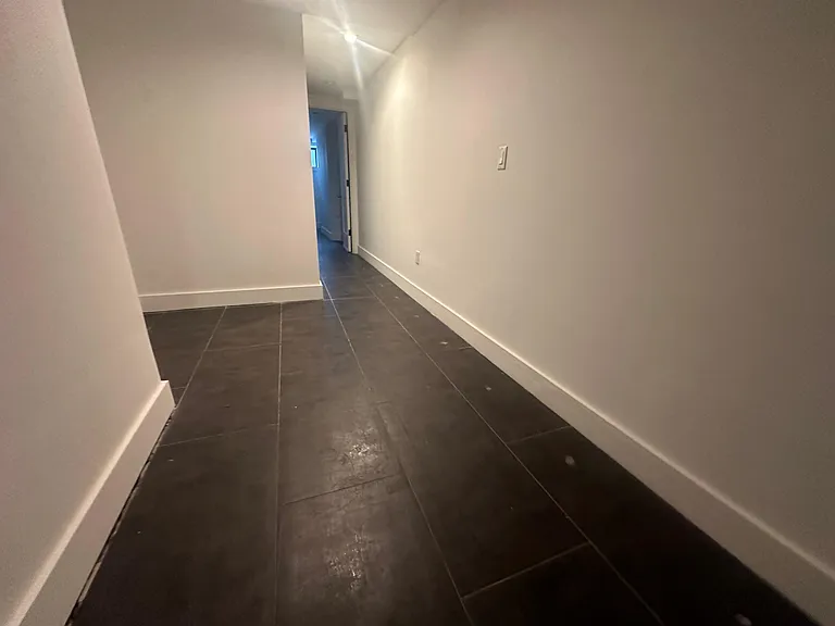 1915 Palmetto St #1R — Photo 8