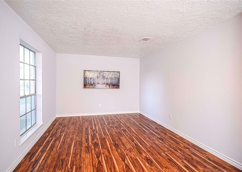 1st image of 7703 Dawnridge Dr