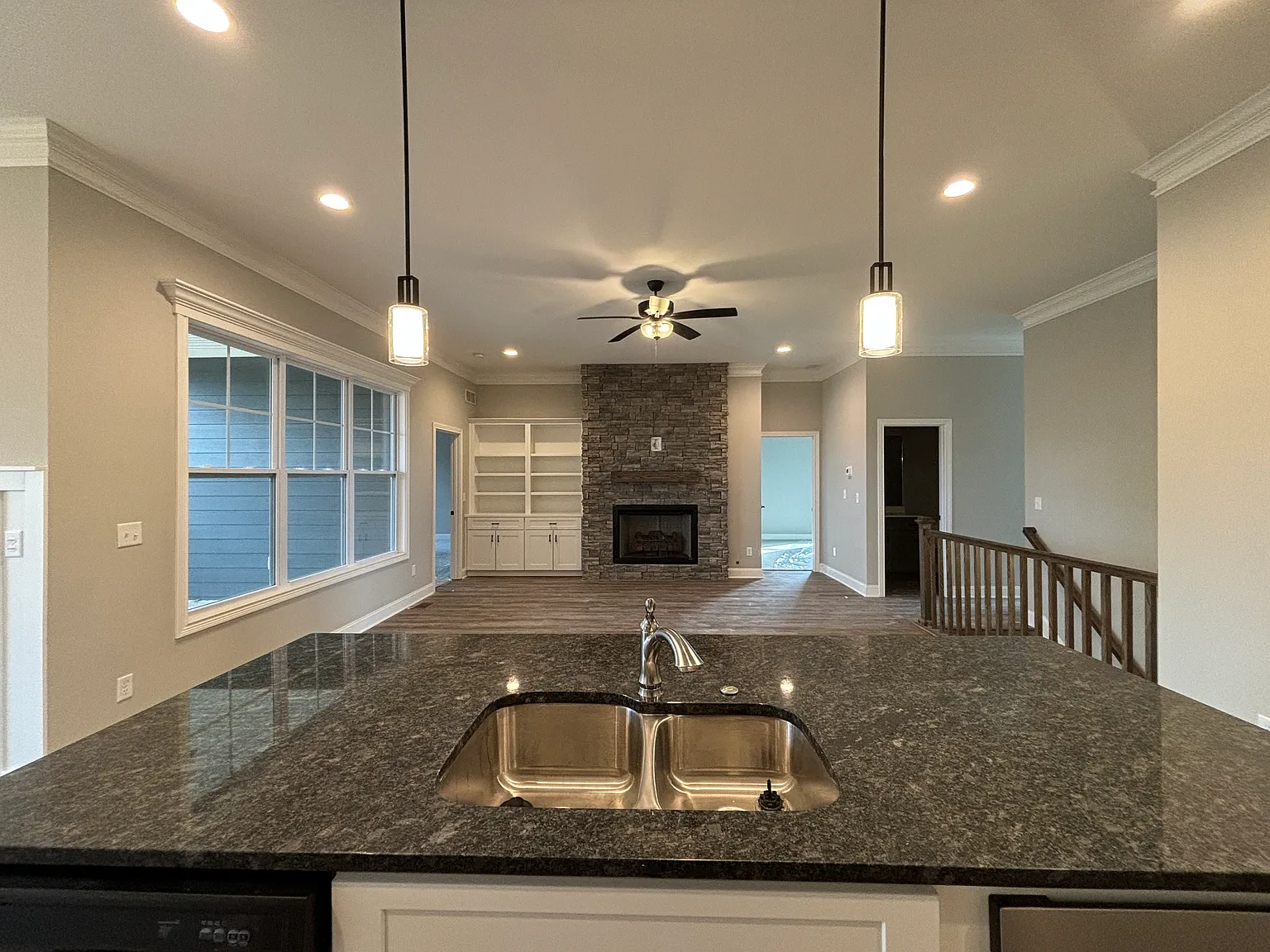3 bed, 1710 sqft, $2,500 — Photo 3