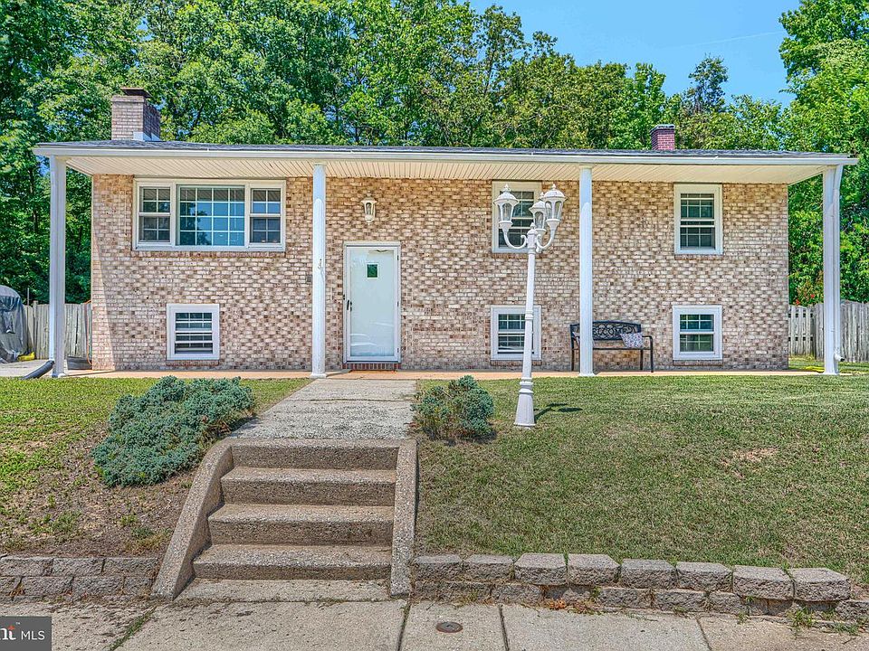 1st image of 256 Heartwood Ct