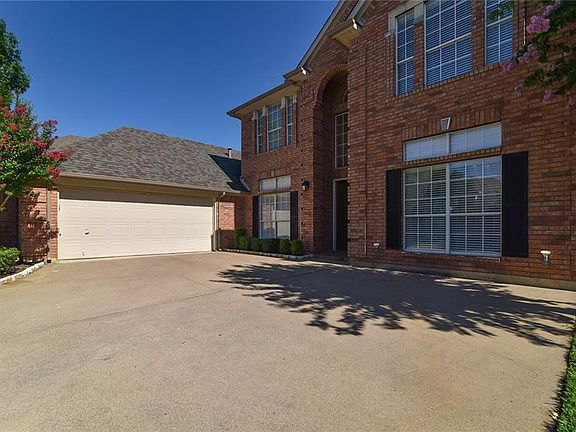 2nd image of 401 Bridlewood S