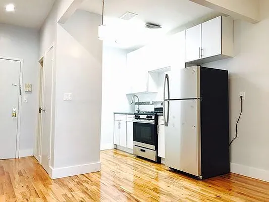 Rented by Bright Villas LLC | media 25