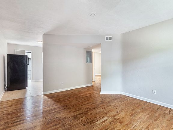2nd image of 159 Whitefoord Ave SE APT B3