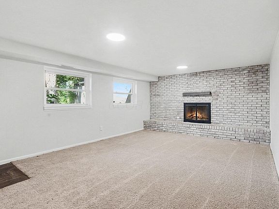 3rd image of 3859 Briggs Rd