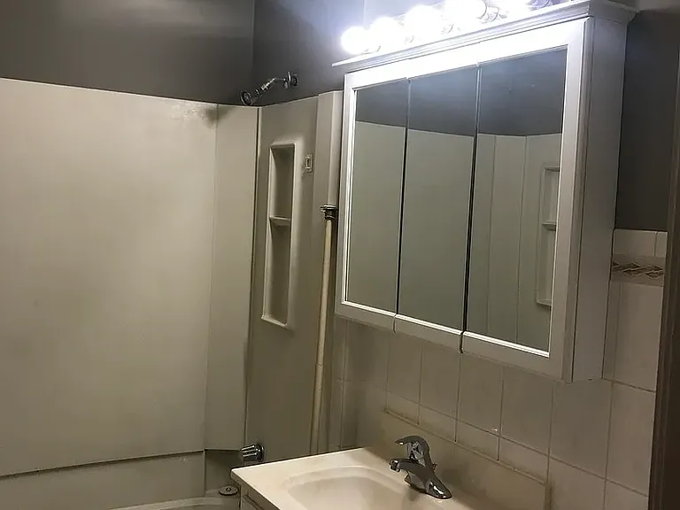 9132 New England Ave — Photo 2