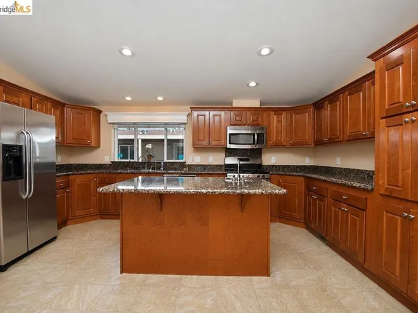 210 W Cypress Rd Trailer 60, Oakley, CA 94561