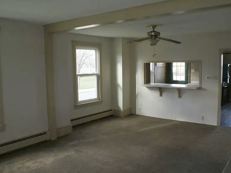 130 N Walnut St — Photo 7