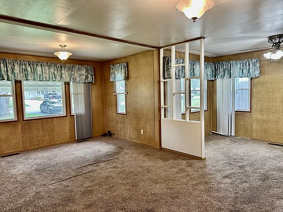 3rd image of 316 S 32nd St