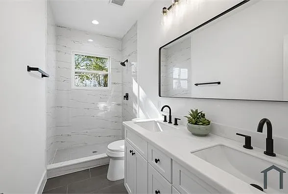 1104 E Annie St — Photo 15