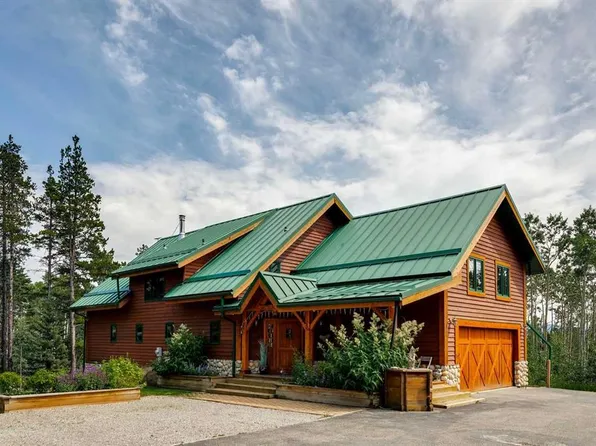 16 NW Highlands Pl, Rocky View County, AB T0L 0K0