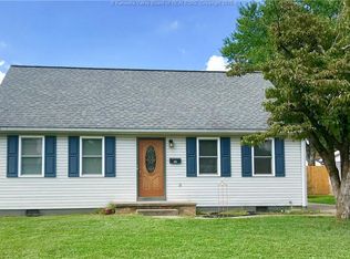 709 Cherry St, Ravenswood, WV 26164