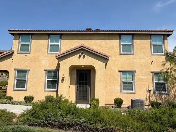 2116 Lavender Ln, Colton, CA 92324