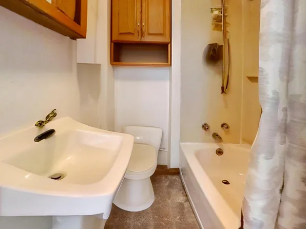 13 Coonley Court image 7 of 14