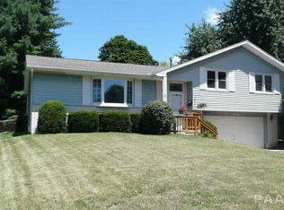 3215 W Chartwell Rd, Peoria, IL 61614