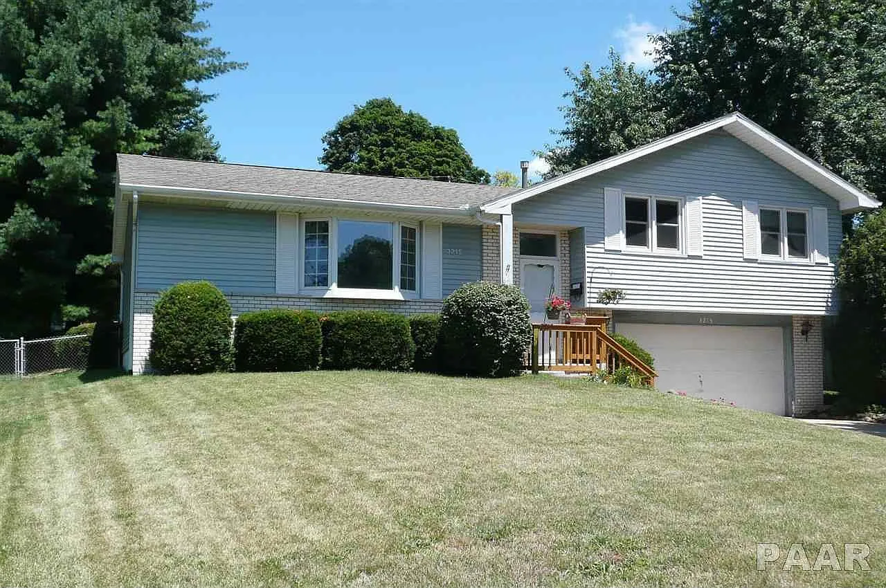 3215 W Chartwell Rd photo 1